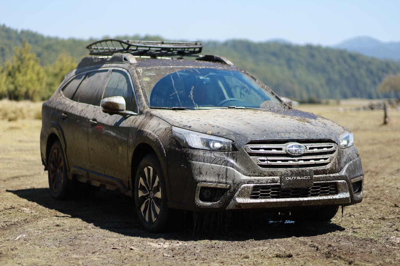 image subaru outback sale pour road trip